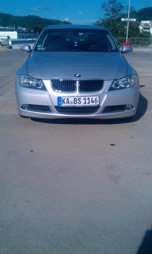 320i