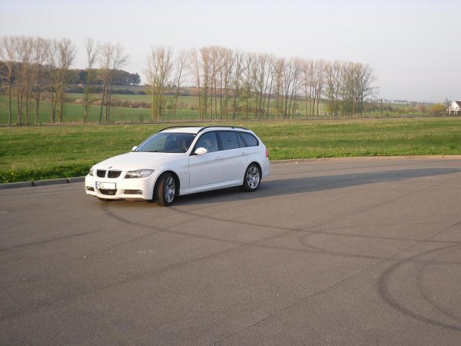 BMW 7.jpg