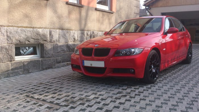e90