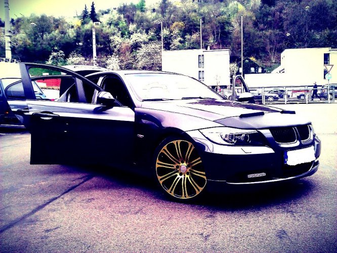 BMW e90