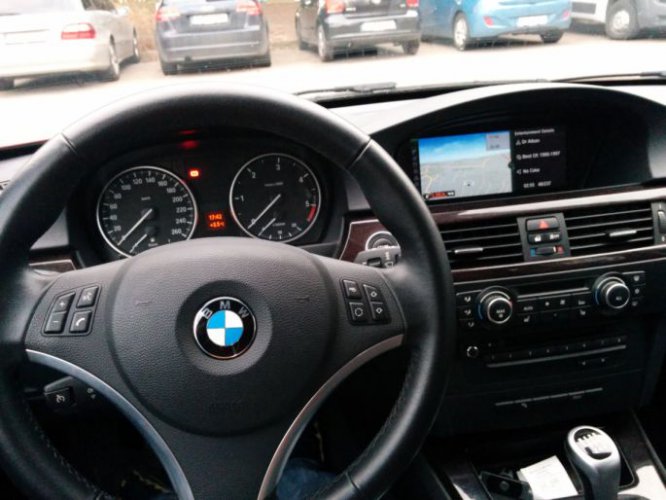 unser Karmesinroter e91 320D LCI