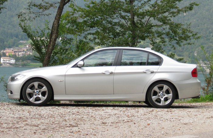 320d.jpg