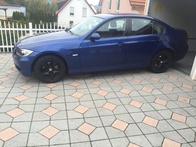 BMW E90 318i