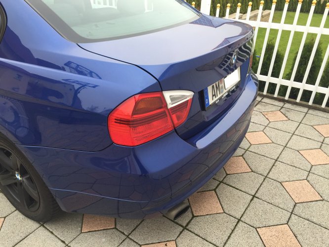 BMW E90 318i