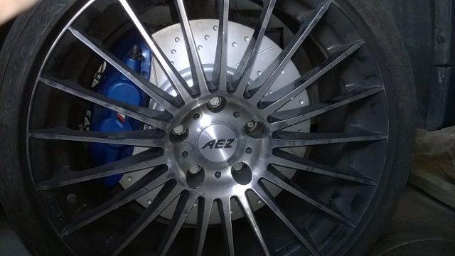 M Performance Bremse vorne Detail