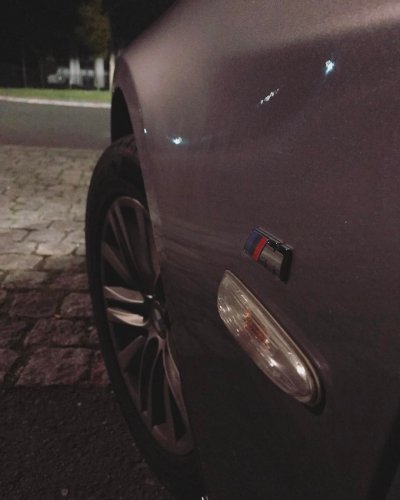 ///