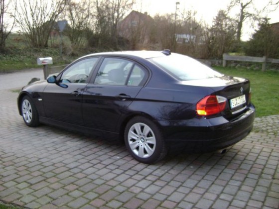 März 2009 Mein BMW gerade bekommen und angemeldet *g