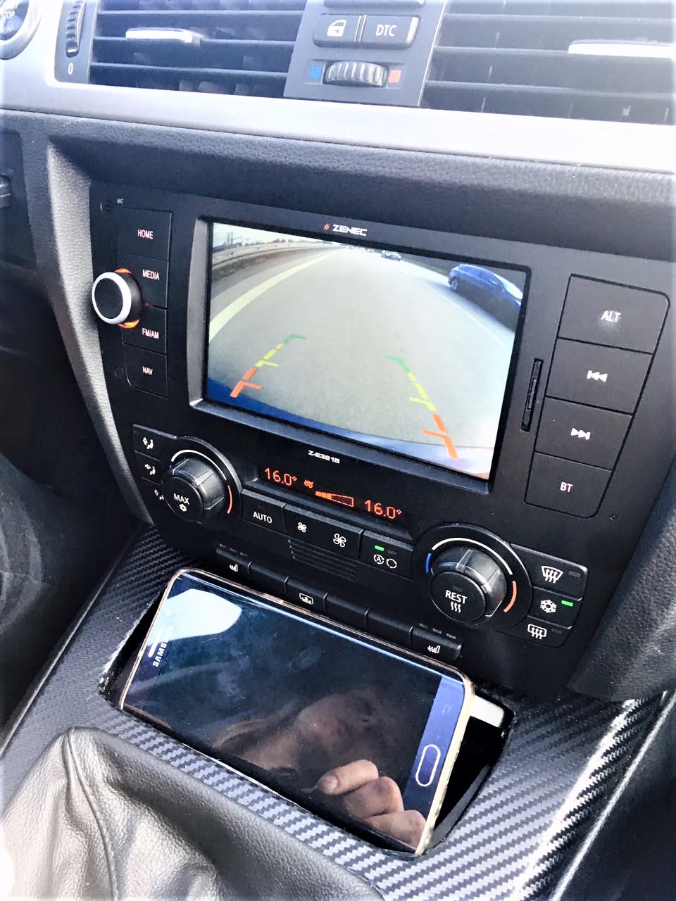 Radio Umbau von Professional auf Zenec 3215 mit Rückfahrkamera