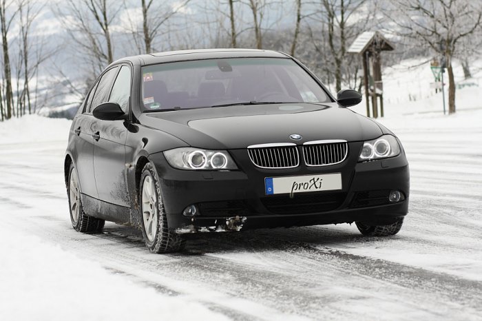 e90.at.snow.jpg