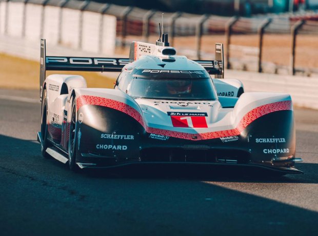 919