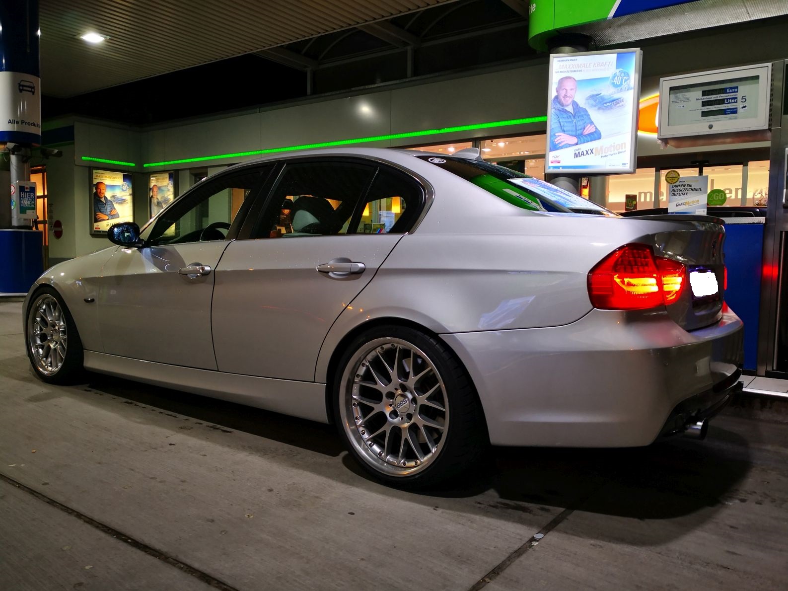 E90 335i