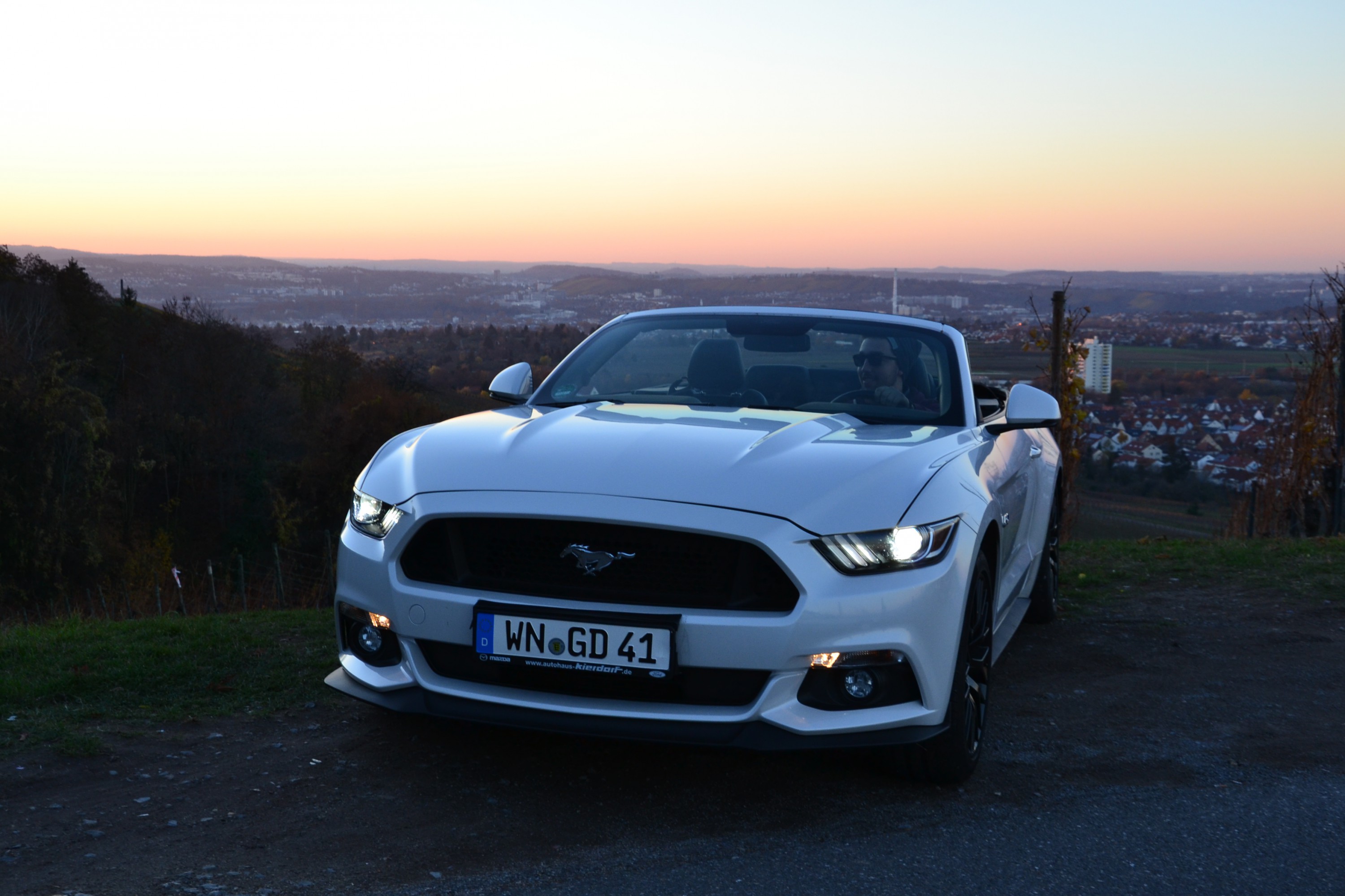 Ford Mustang GT 5.0 Cabrio 2