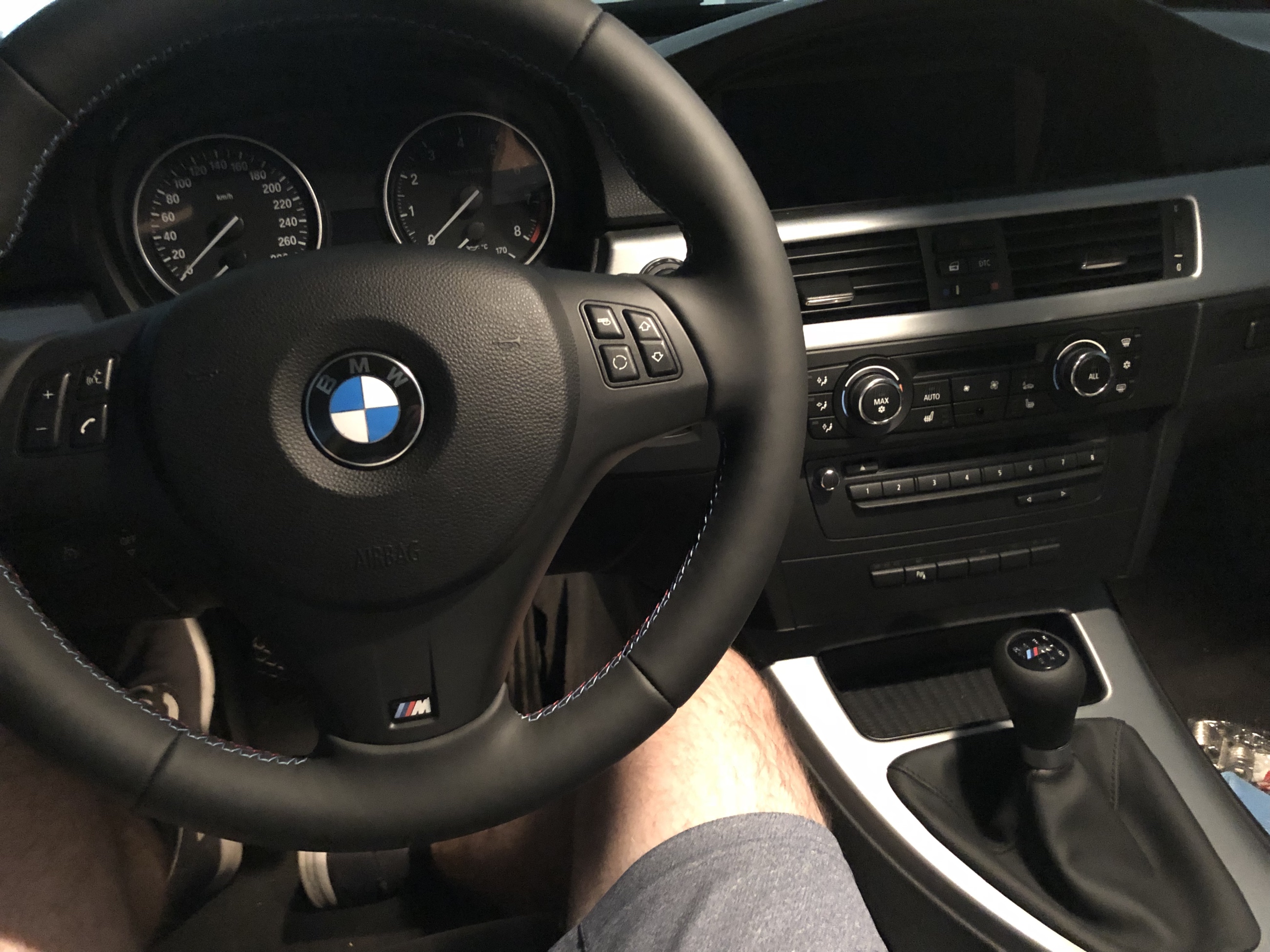 Beheiztes Lenkrad im M3 Look - Eingebaut - BMW E90 E91 E92 E93 Forum