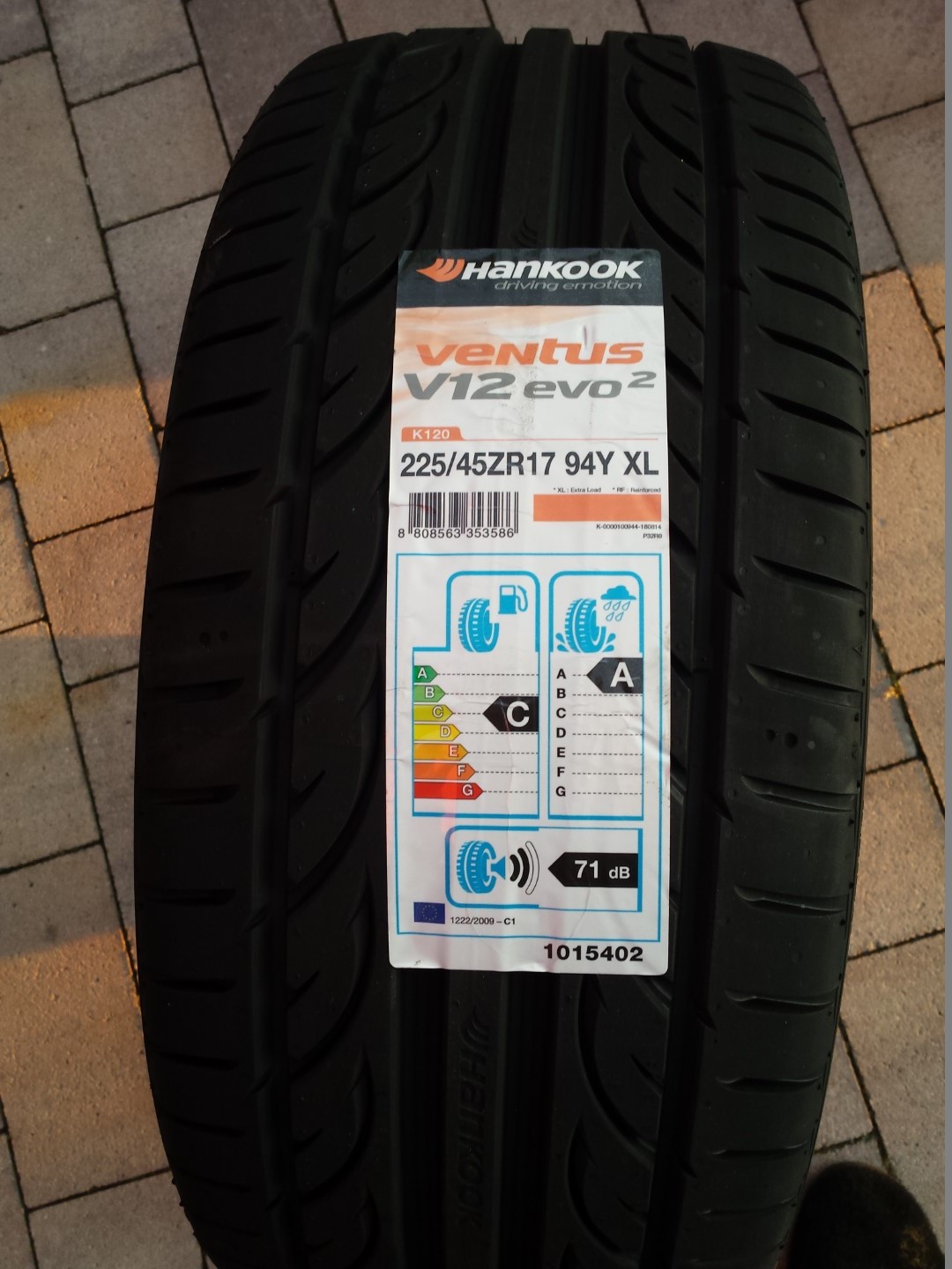 Neue Reifen Hankook V12 Evo2 225_45_17