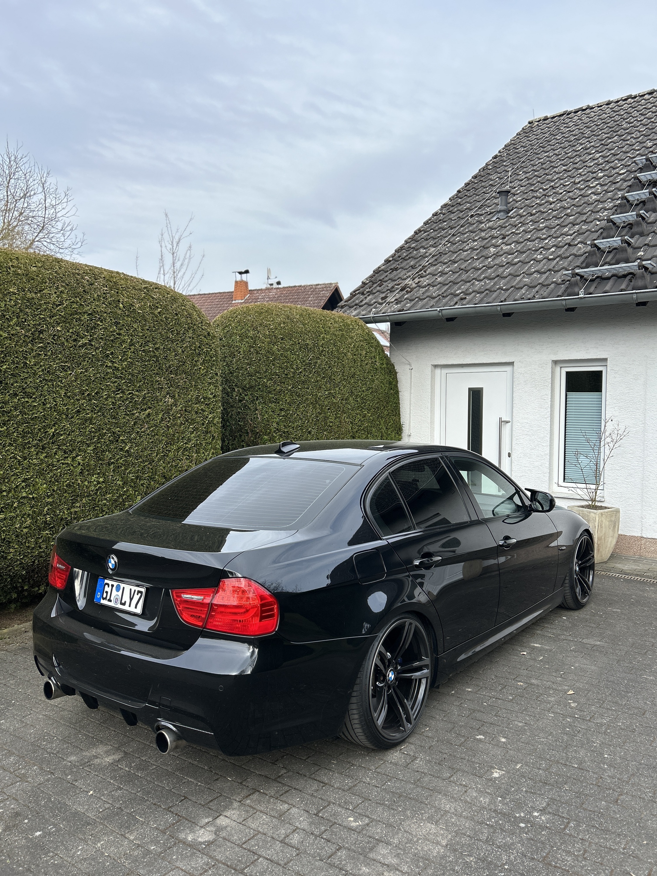 E90 330d LCI