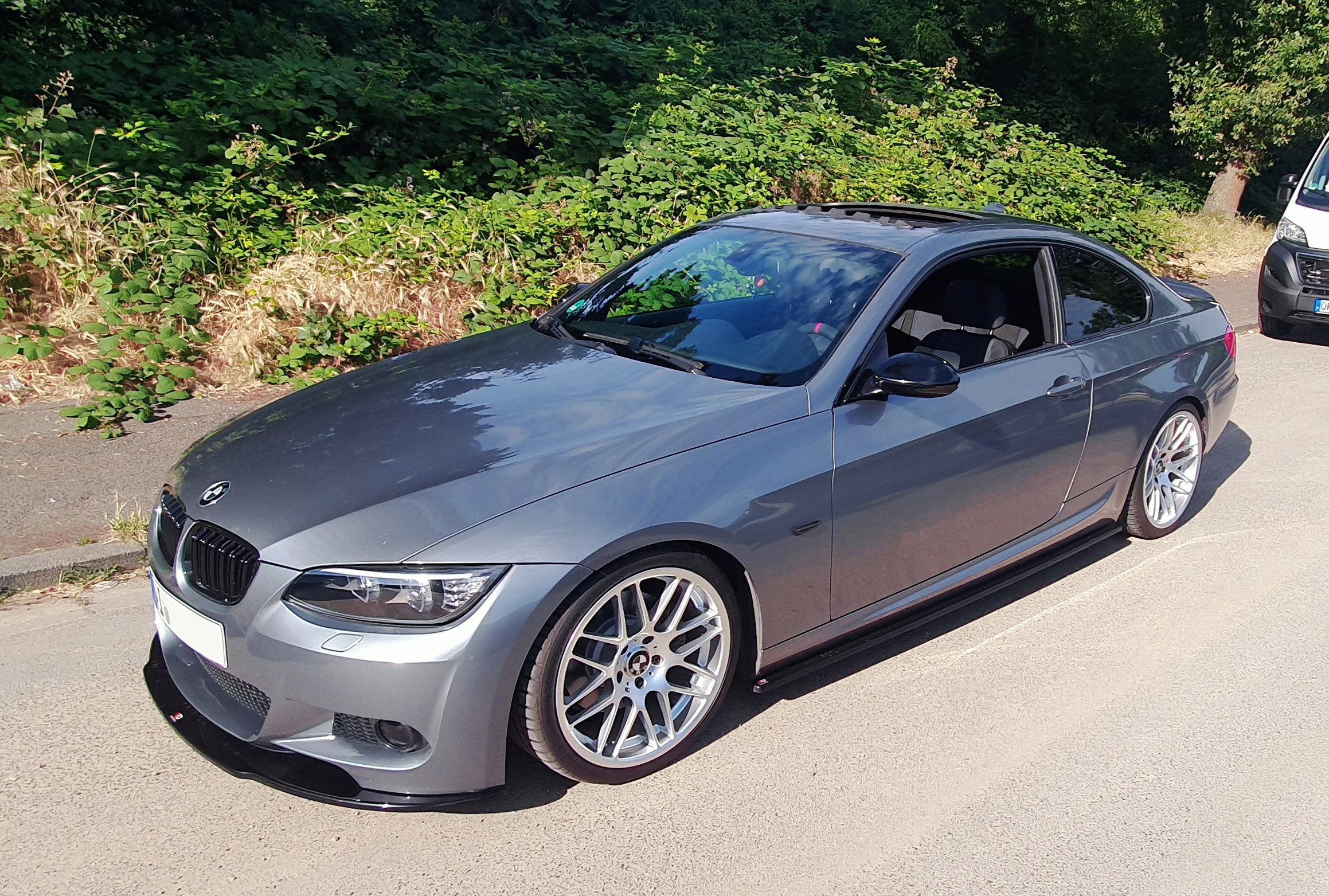 330i e92