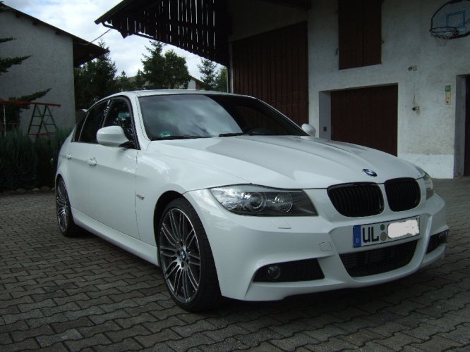 Bilder BMW 330d Limousine LCI mit Performance 269 in 19 Zoll