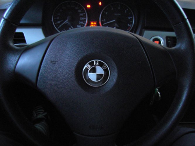 BMW E90 325i Titansilber Bj. 05.2005