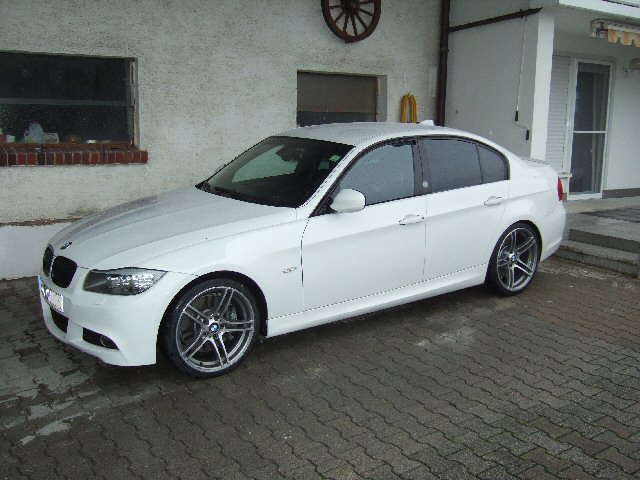 Bilder BMW 330d Limousine LCI mit Performance 313 in 19 Zoll