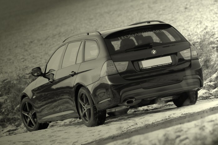 BMW3k.jpg