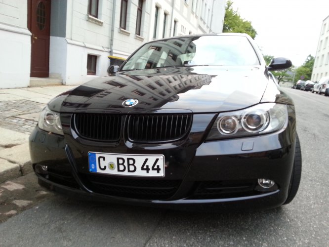 320i
