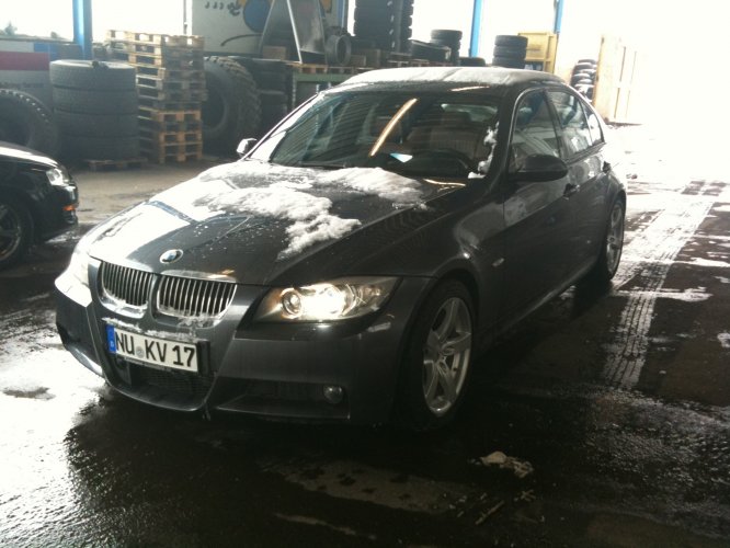 330d mit 17Zoll Rial Felgen+Conti Reifen für den Winter mit ET25