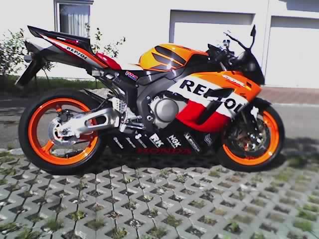 Die RepsolBlade vor der Garage