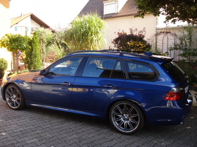 320i