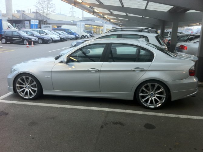 BMW E90 325