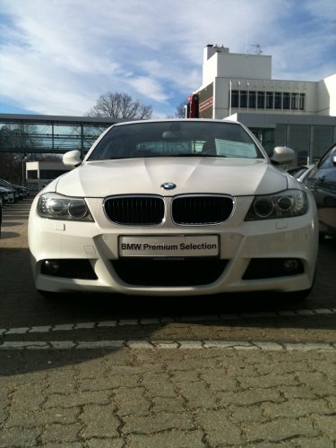 320i front 2