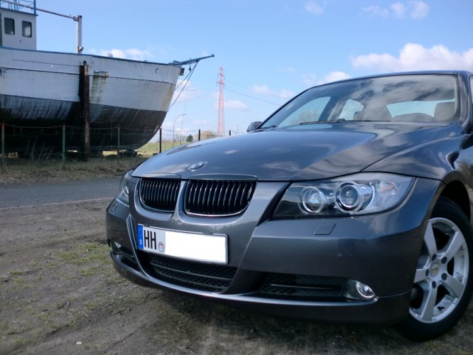 Neue Front März 2011