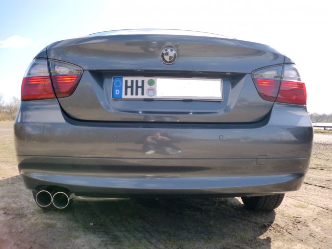 Neue Heckansicht mit PP ESD und Blackline und Carbon logo