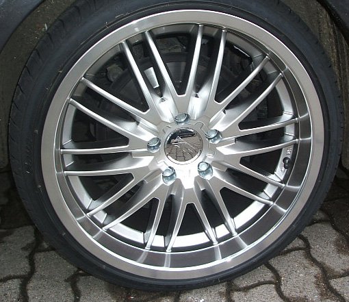 BMW 318i E90