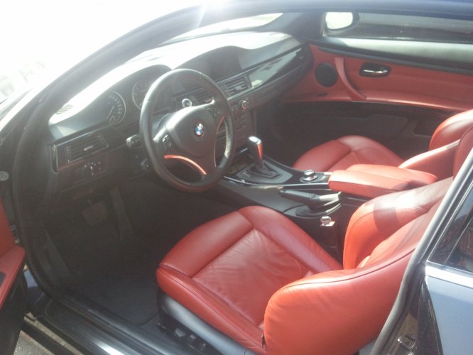 e92 330i