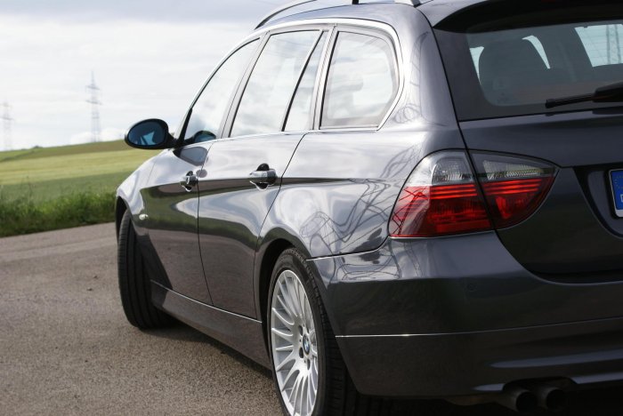 325i
