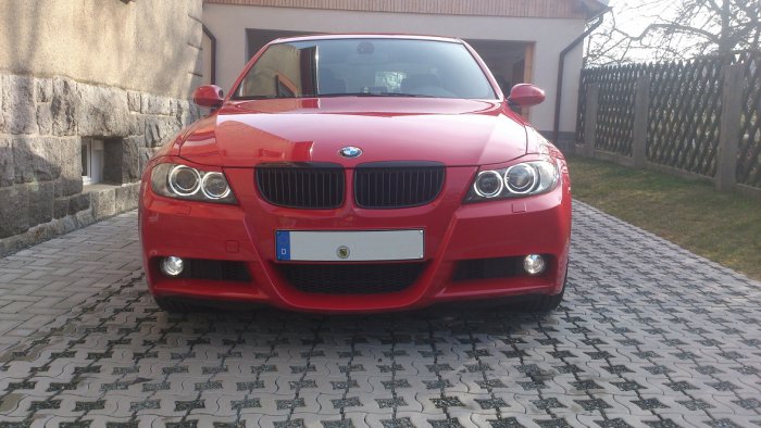 e90