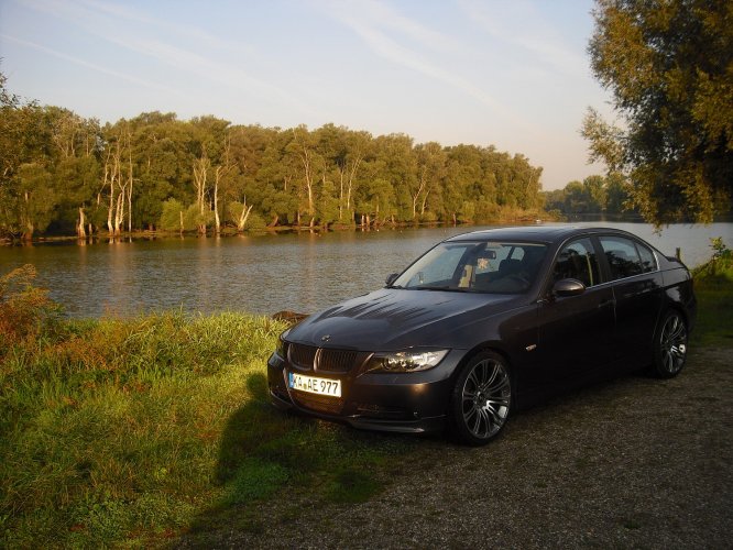 E90 325i