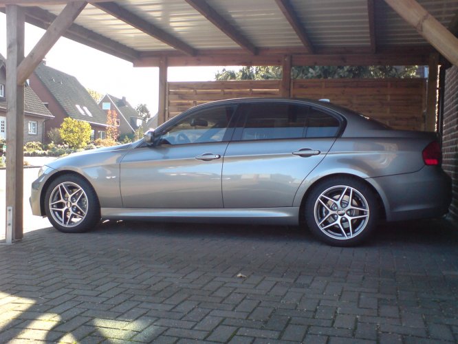 BMW320-Winter1