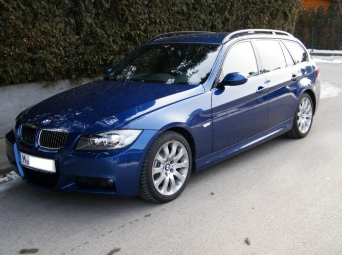 BMW E91 330i