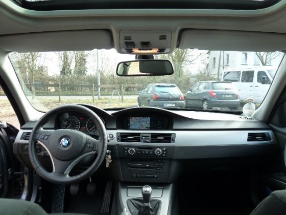 BMW E90_5.jpg