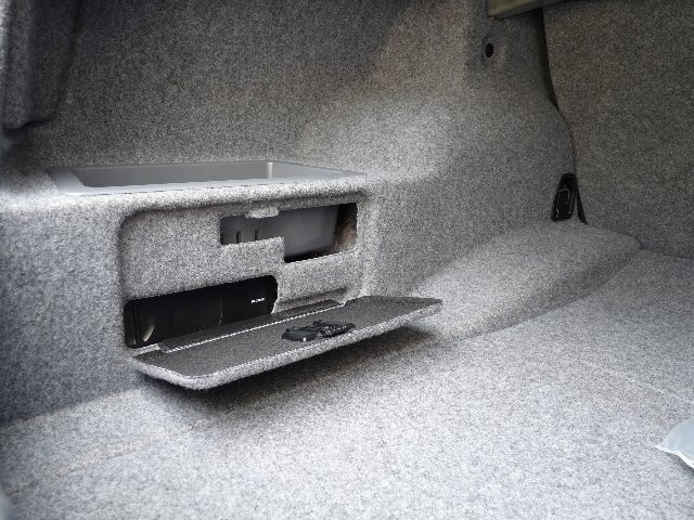 BMW E90_8.jpg