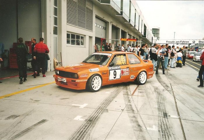 E30 002.jpg