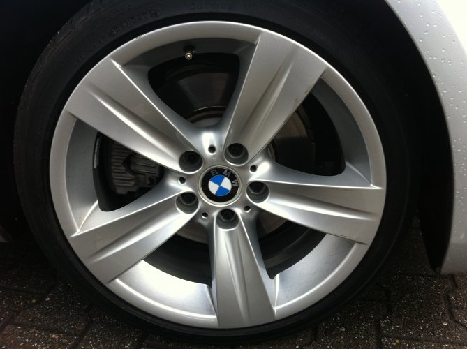 QP 325i