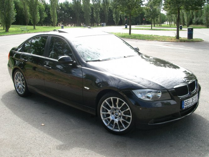 E90