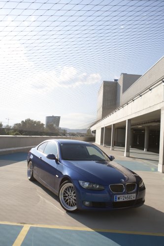 BMW_E92_330i_54.jpg