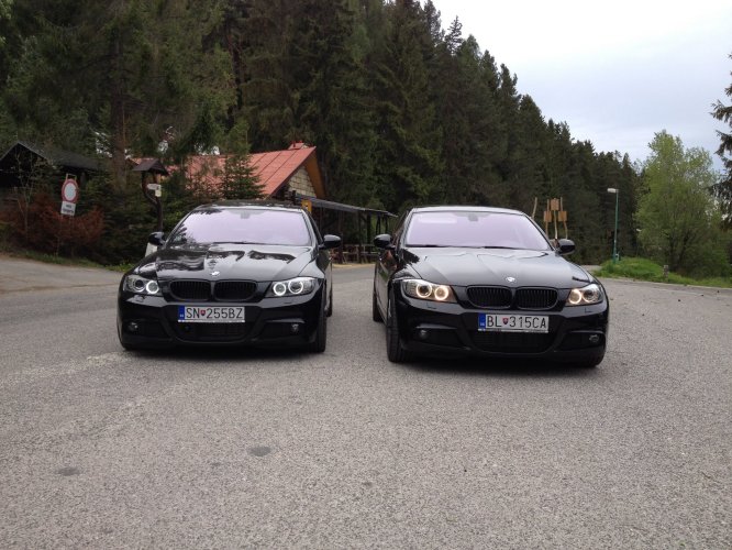 2 x LCI 330d :)