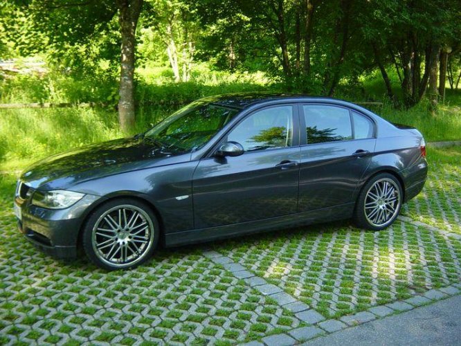E90