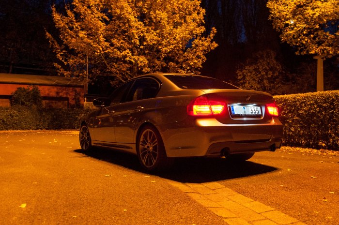 E90-2.jpg