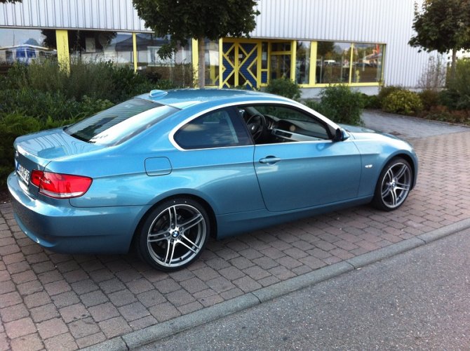 Mein Atlantik Blaues Coupe