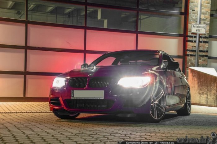 E92 Karmesinrot